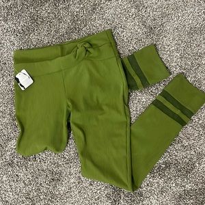 NWT *RARE FIND* FP MOVEMENT LEGGINGS